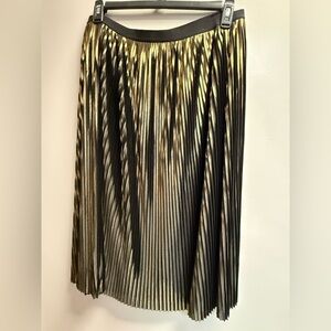 NWT Lane Bryant Metallic Gold and Black Pleated Skirt Women’s 14-16